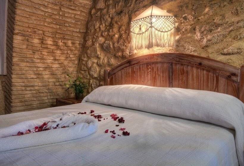 Номер Стандарт, Tugasa Convento San Francisco