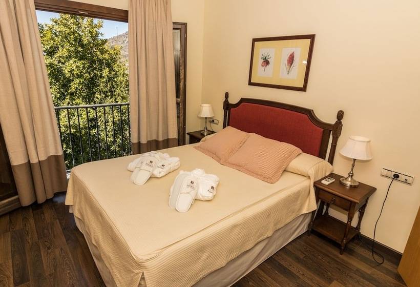 Villa 2 Camere da Letto, Villa Turistica De Bubion