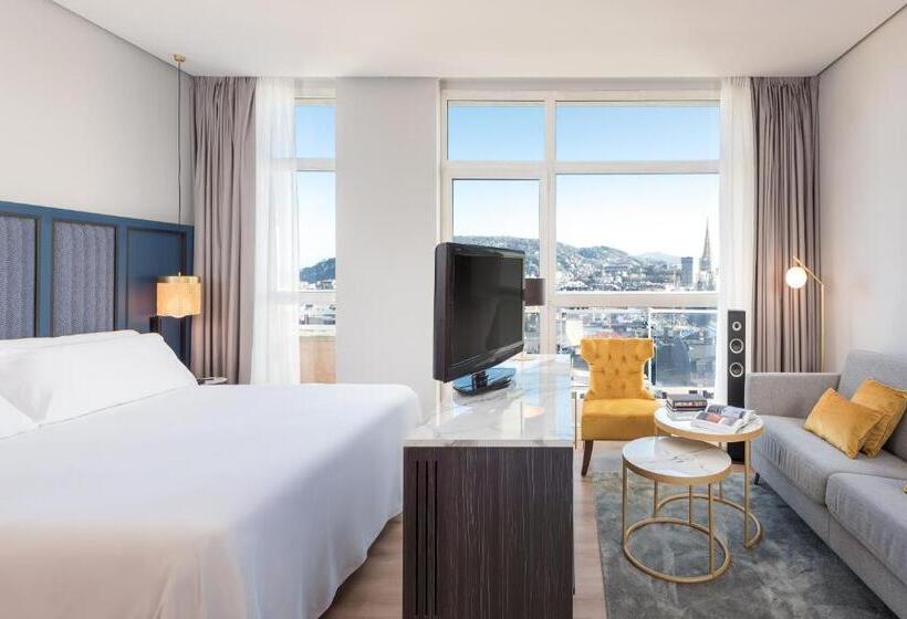جناح جونيور مزوَّد بتراس, San Sebastián Orly, Affiliated By Meliá
