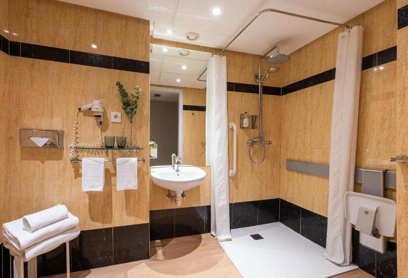 غرفة قياسية لذوى الاحتياجات الخاصة, San Sebastián Orly, Affiliated By Meliá