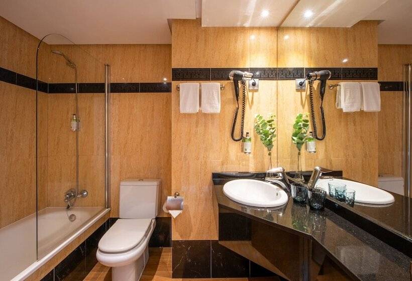 غرفة بريميوم مطلّة علي البحر, San Sebastián Orly, Affiliated By Meliá
