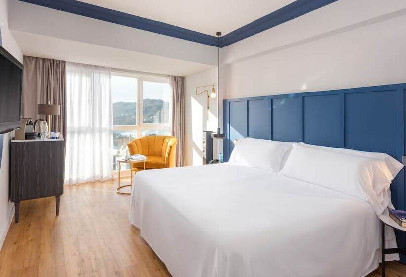 غرفة بريميوم مطلّة علي البحر, San Sebastián Orly, Affiliated By Meliá