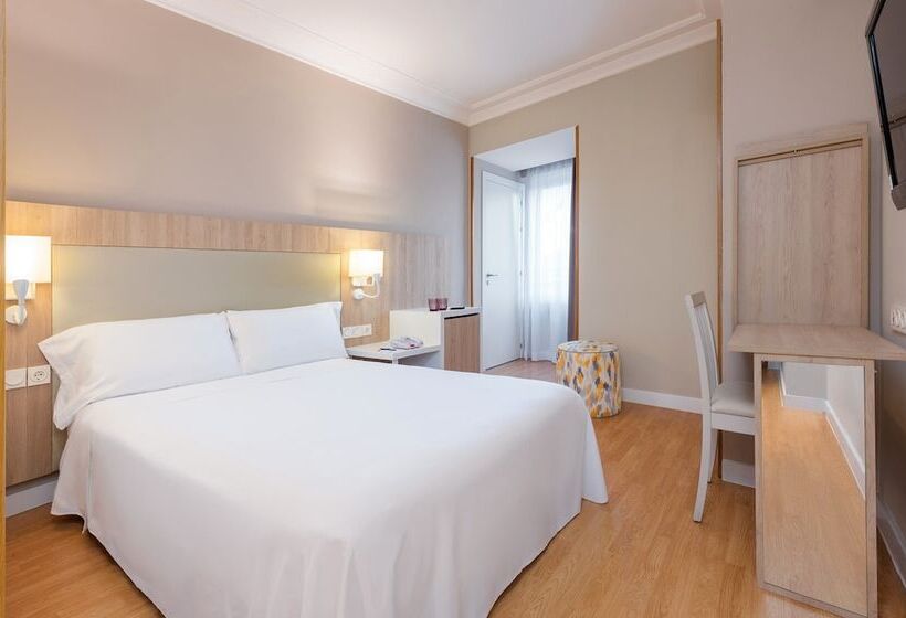 Standard Room Adapted for people with reduced mobility, San Sebastián Orly, Affiliated By Meliá