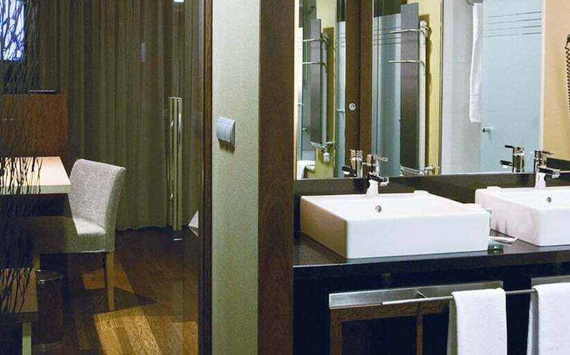 اتاق استاندارد, Sommos Hotel Aneto