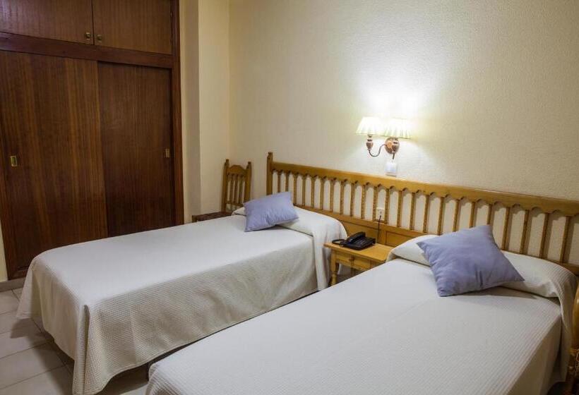 Standard Room, Tres Jotas Conil