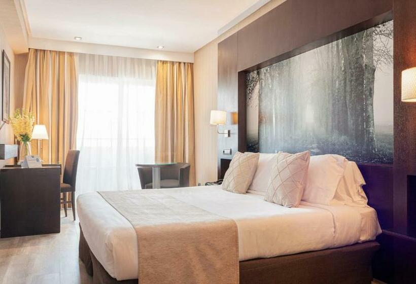 Premium Single Room, Ulises