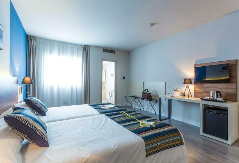اتاق استاندارد سه نفره, DWO Urban Granada