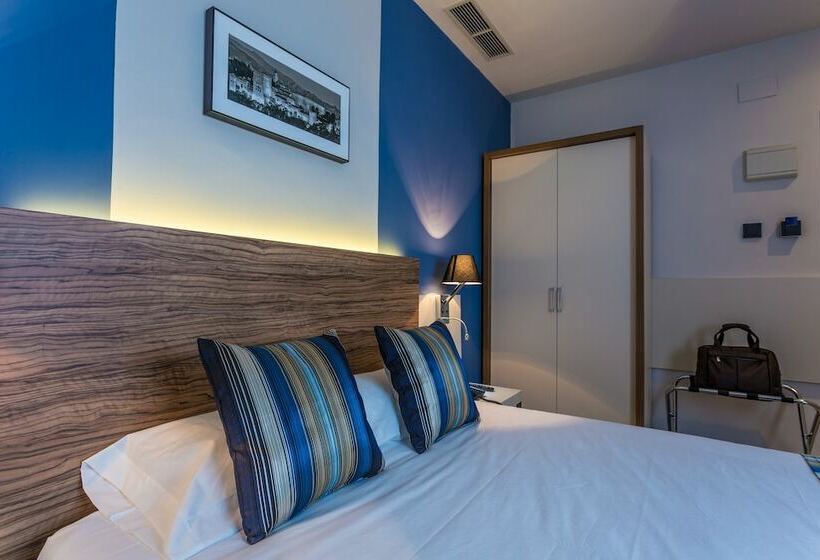 اتاق استاندارد سه نفره, DWO Urban Granada