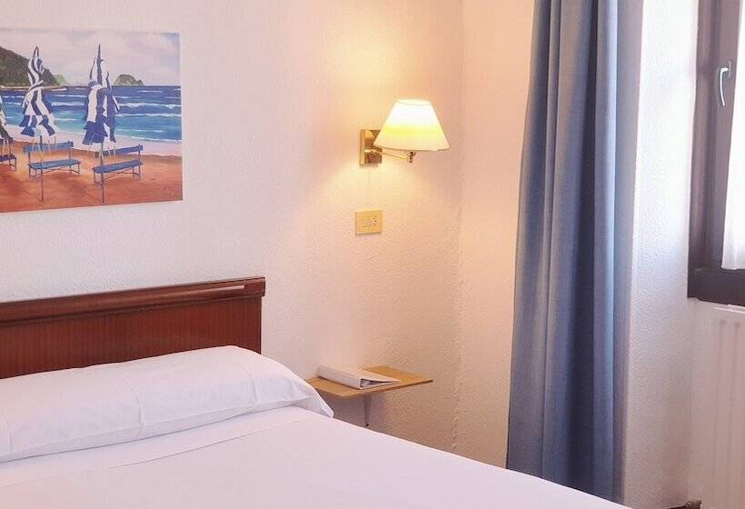 Standard Single Room, Zarauz