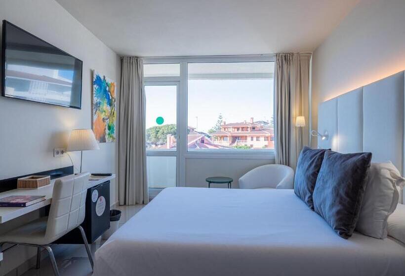 Chambre Economy, On Hotels Oceanfront