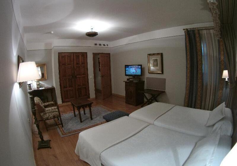 Standard Room, Parador De Santiago De Compostela