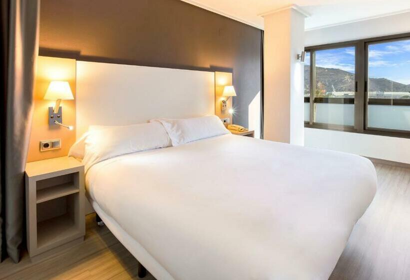 اتاق استاندارد, B&b Hotel Cartagena Cartagonova