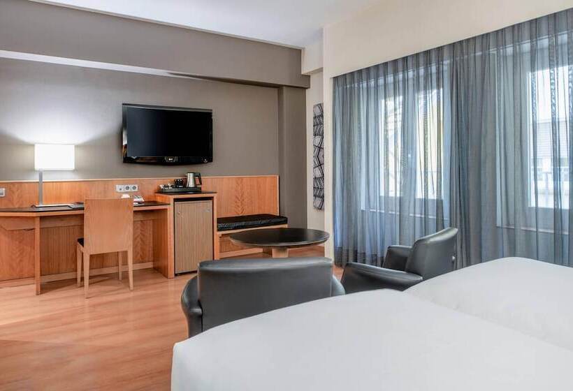 Plus Standard Room, Ac  Carlton Madrid