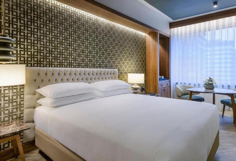 اتاق استاندارد با تخت بزرگ, The Westin Madrid Cuzco