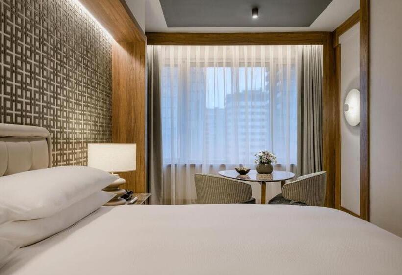 سوییت, The Westin Madrid Cuzco