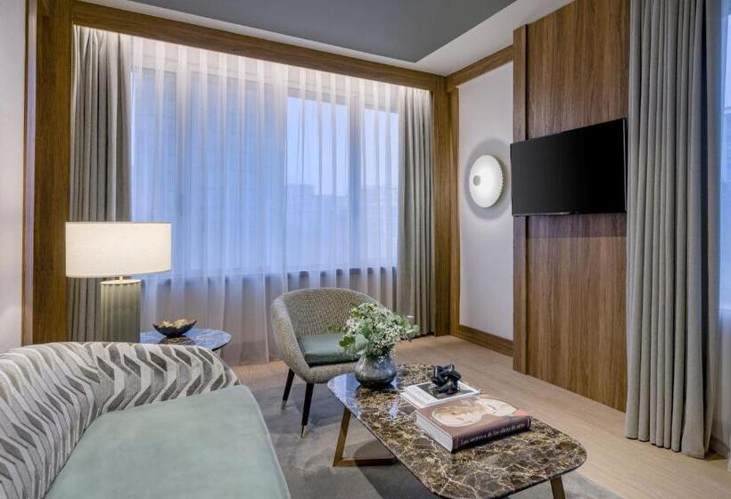 سوییت, The Westin Madrid Cuzco