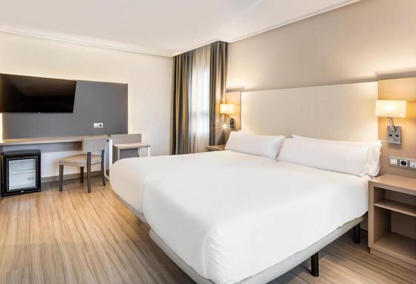 اتاق استاندارد, B&b Hotel Cartagena Cartagonova