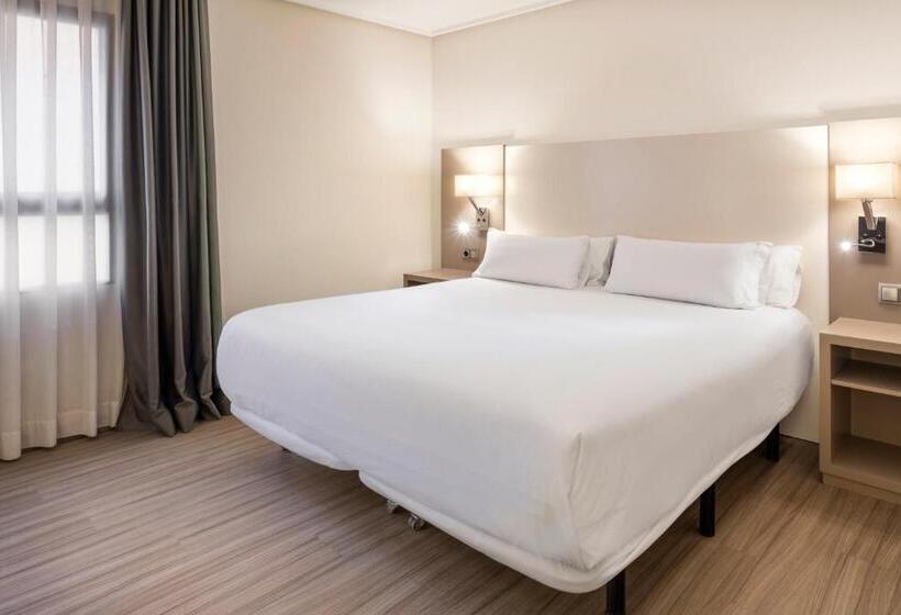 اتاق استاندارد یک نفره, B&b Hotel Cartagena Cartagonova