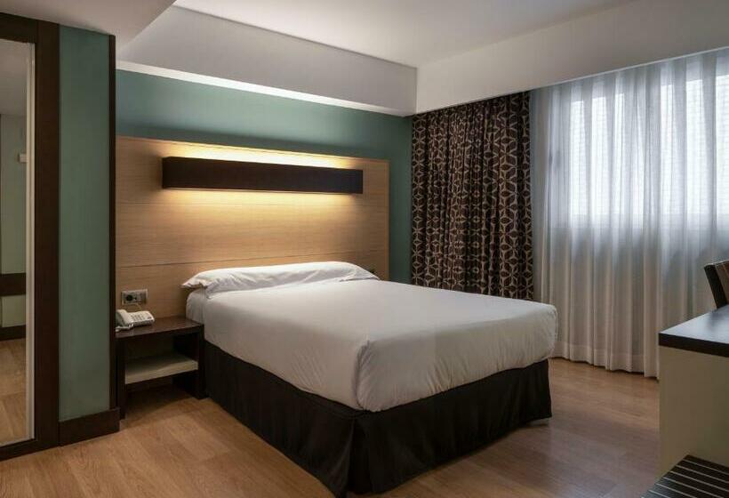 Chambre Standard Individuelle, Ciudad De Logrono