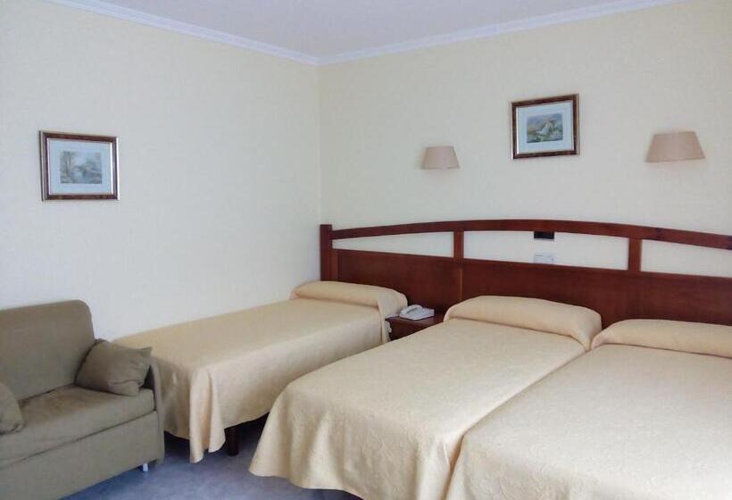 Standard Triple Room, La Costera