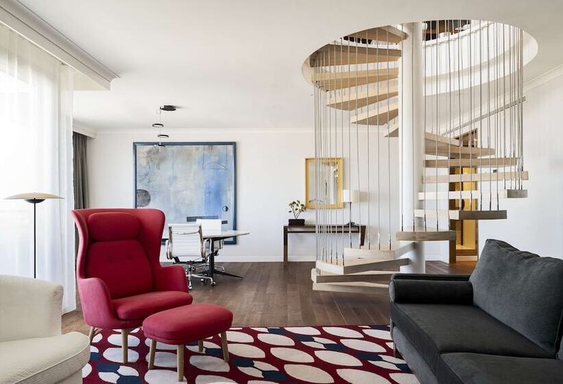 سوئیت جونیور با چشم‌انداز, NH Collection Madrid Eurobuilding