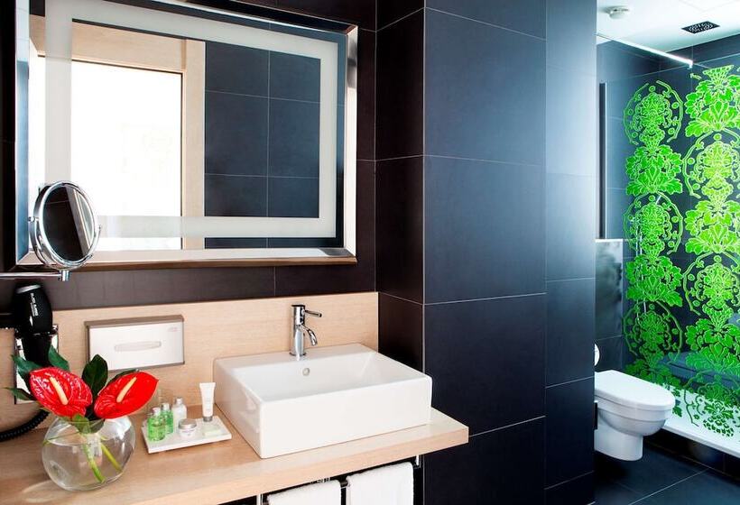 سوییت جونیور, NH Madrid Príncipe De Vergara
