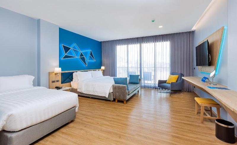 اتاق استاندارد با چشم‌انداز دریا, Ramada Resort by Wyndham Puerto de Mazarron
