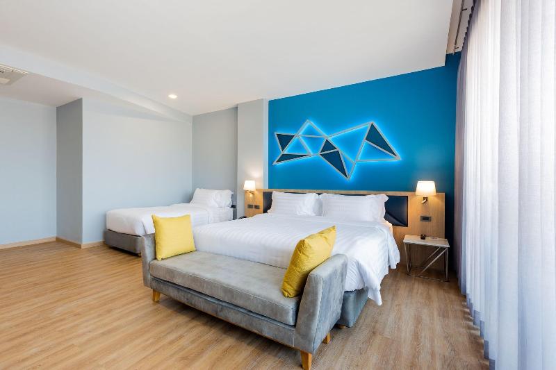 اتاق استاندارد با چشم‌انداز دریا, Ramada Resort by Wyndham Puerto de Mazarron