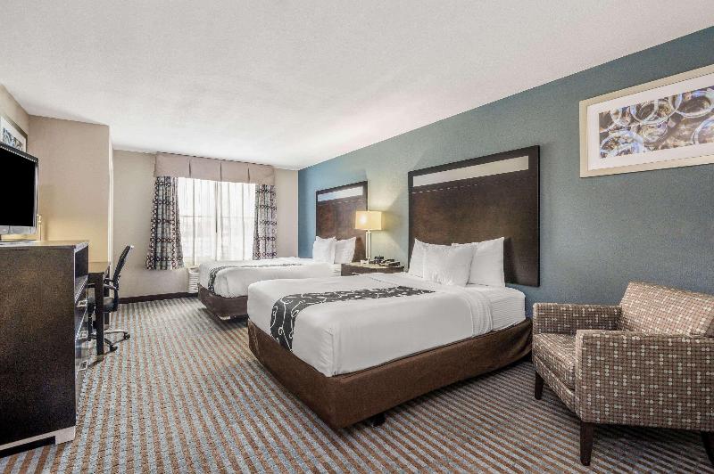 اتاق استاندارد با چشم‌انداز دریا, Ramada Resort by Wyndham Puerto de Mazarron