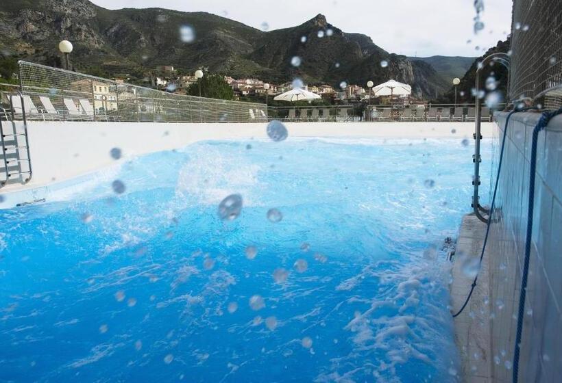 سوئیت جونیور با تراس, Spa Termaeuropa Balneario Arnedillo