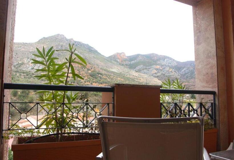 سوئیت جونیور با تراس, Spa Termaeuropa Balneario Arnedillo