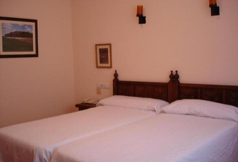 اتاق استاندارد چهار تخته, Tierra De Campos