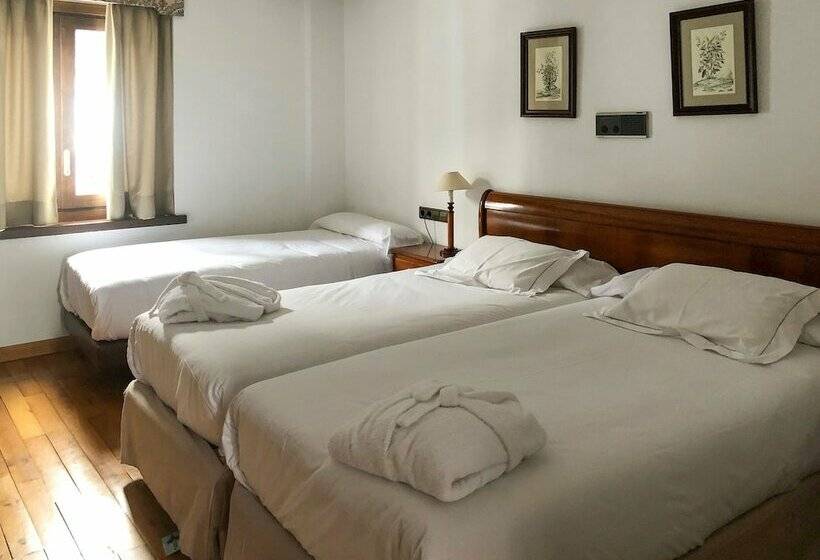 اتاق استاندارد سه نفره, Meliá de Tredós
