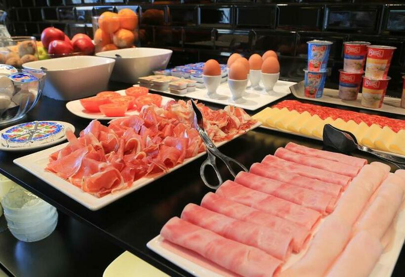 اتاق اکونومی یک تخته, Habitus Hotel Leyre