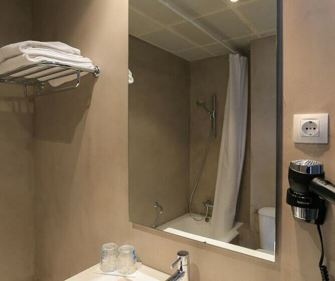 اتاق استاندارد یک نفره, Habitus Hotel Leyre
