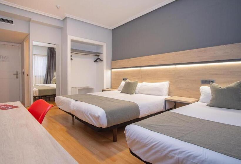 اتاق لوکس سه تخته, Az Hotel El Príncipe   Gimnasio Gratuíto