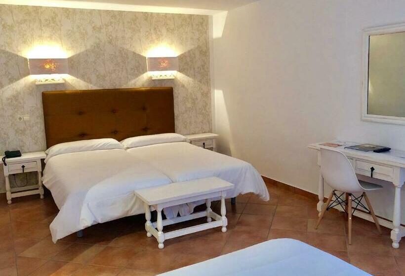 اتاق استاندارد سه نفره, Hospedium Hotel Juan Ii