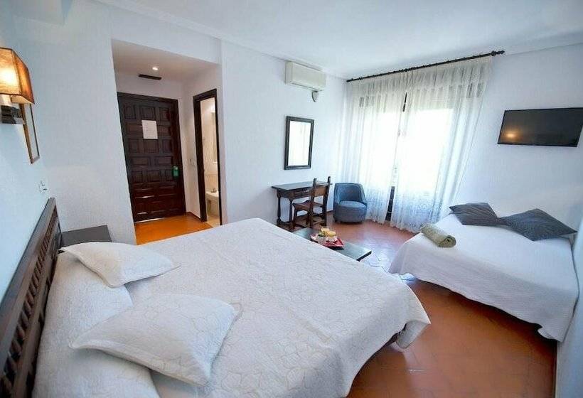 اتاق استاندارد سه نفره, Hospedium Hotel Juan Ii