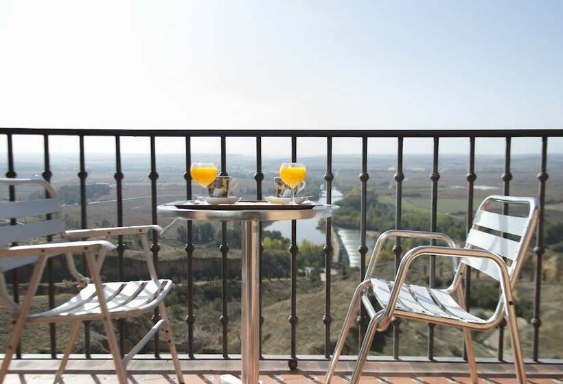 اتاق استاندارد سه نفره, Hospedium Hotel Juan Ii