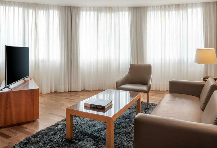 سوئیت جونیور با تخت بزرگ, Ac Hotel Málaga Palacio By Marriott