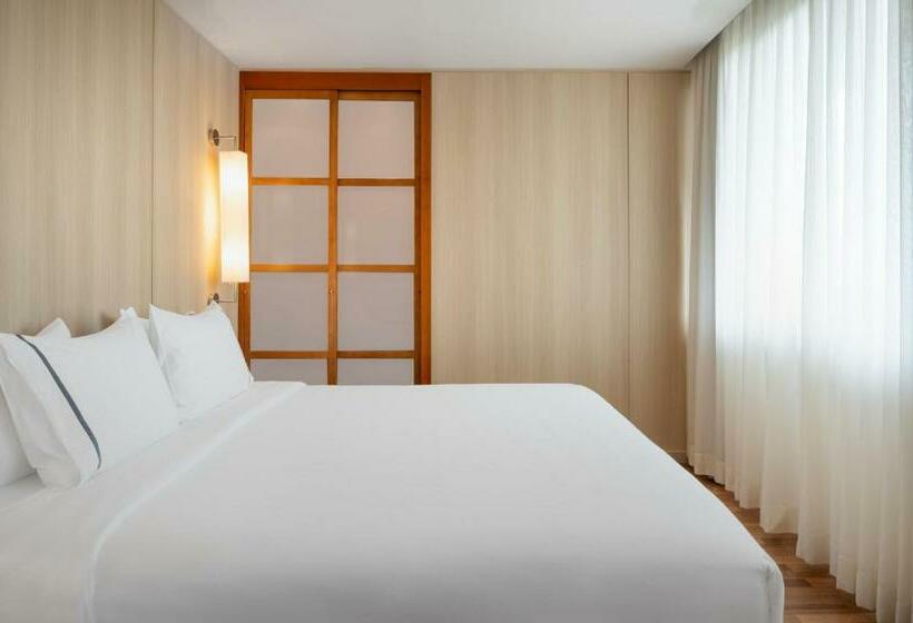 سوئیت جونیور با تخت بزرگ, Ac Hotel Málaga Palacio By Marriott