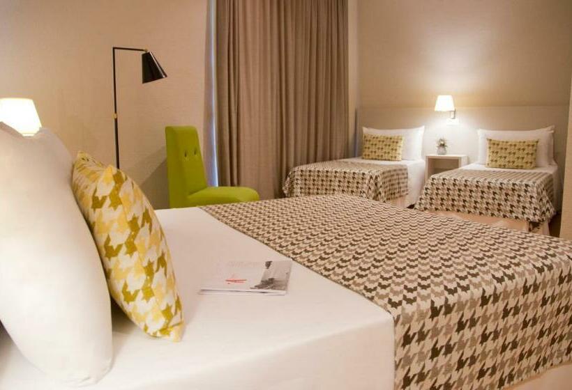 Quarto Familiar, ALEGRIA Plaza Paris SUP