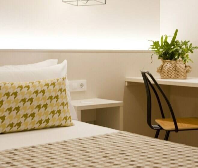 Junior Suite, ALEGRIA Plaza Paris SUP