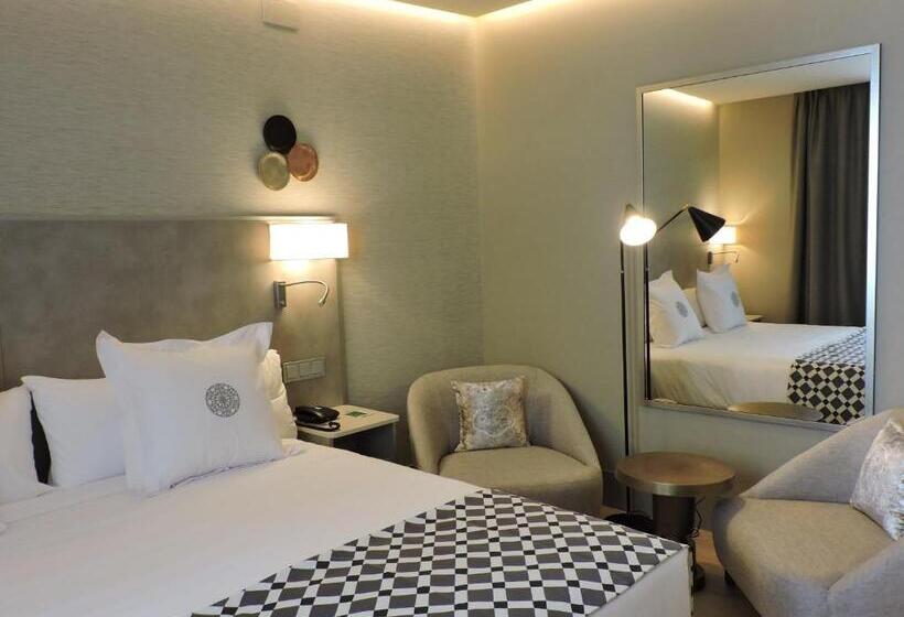 Quarto Premium, America Sevilla