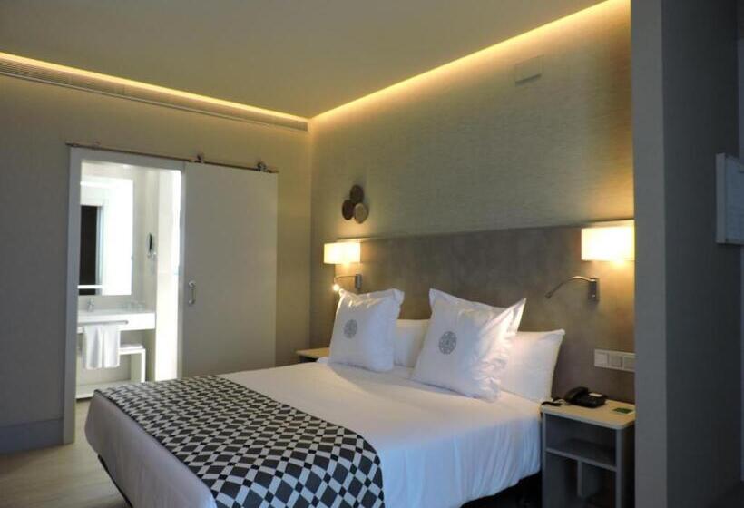 Quarto Triplo Premium, America Sevilla