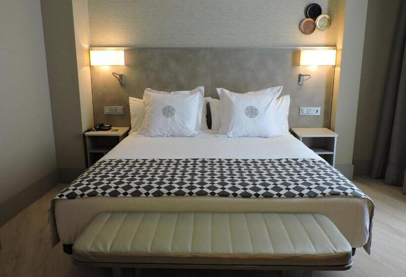 Quarto Triplo Premium, America Sevilla