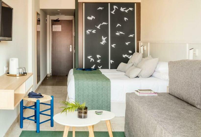 Quarto Triplo Standart, Aqua  Bertran Park