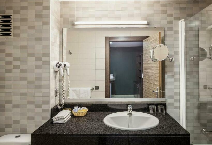 سوییت جونیور, Aqua Hotel Bertran Park