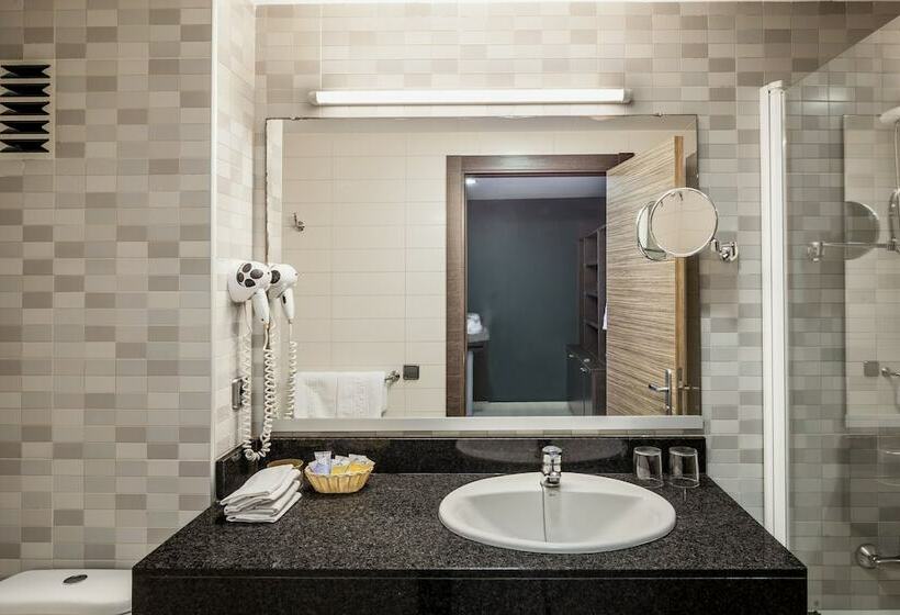 سوییت جونیور, Aqua Hotel Bertran Park