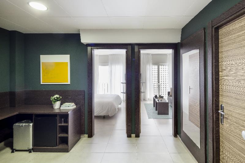 سوییت جونیور, Aqua Hotel Bertran Park